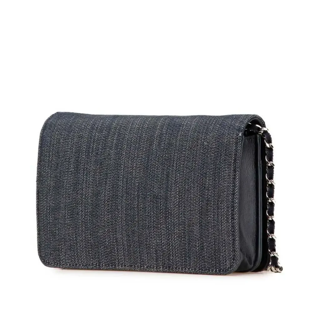 CHANEL Authentic White Leather Deauville Wallet